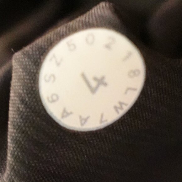 Lululemon Tracker Short women's 4 black - Picture 7 of 12